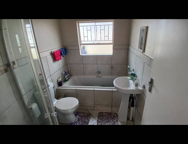 2 BEDROOM TOWNHOUSE FOR SALE IN RIVERSDALE